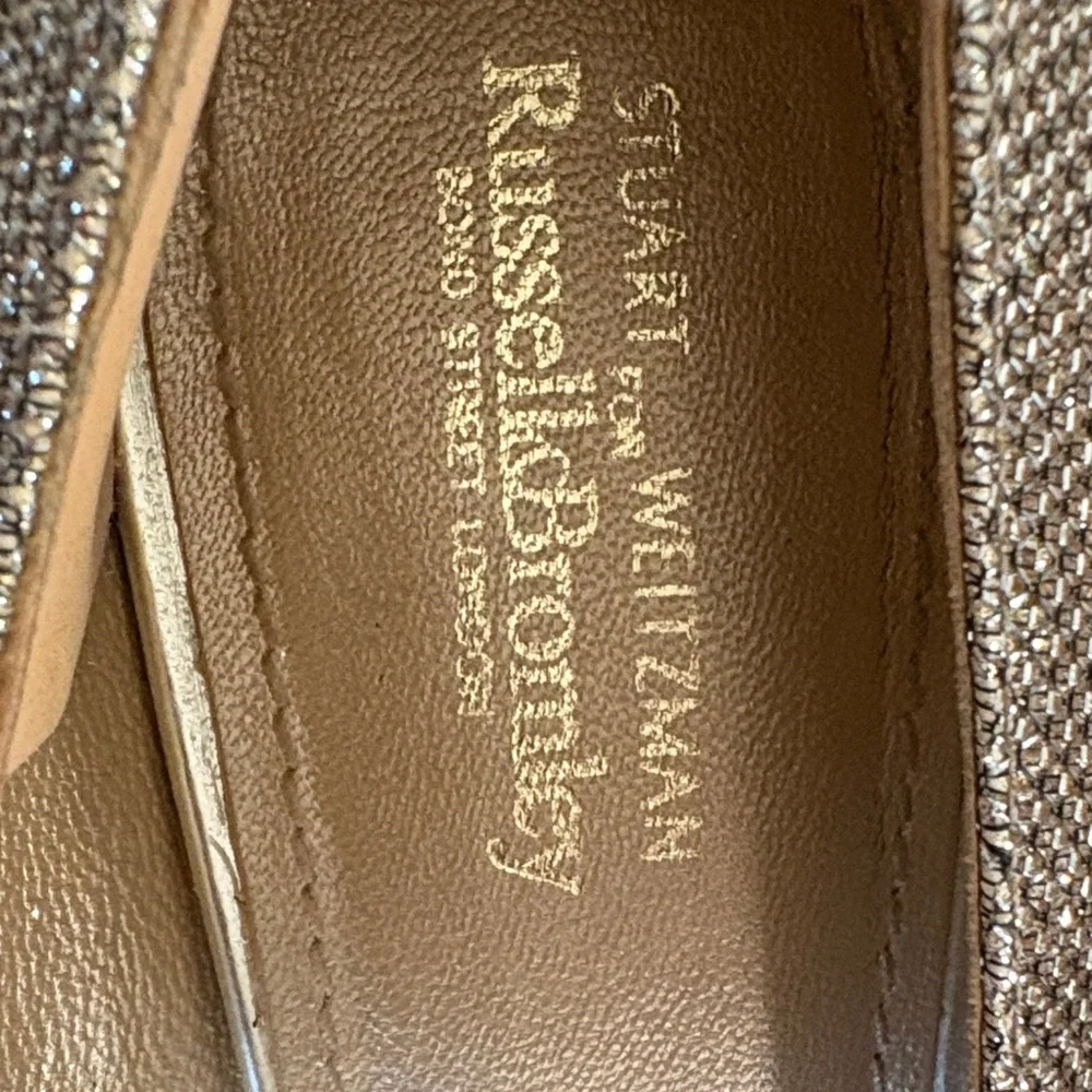 Elegant Stuart Weitzman for Russell Bromley Bond Street London Gold Block Heels - Picture 2 of 6